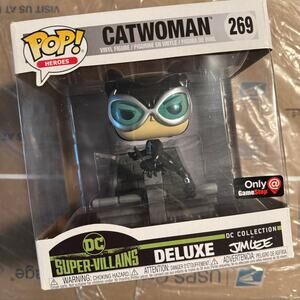 Funko Pop Deluxe DC Game Super Villains Catwoman 269 Jim Lee Game Stop Exclusive